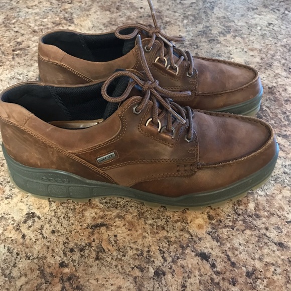 ecco men's track ii low gore-tex oxford